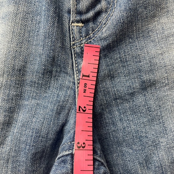 Levi’s Cuffed Capri Jeans Women’s Size 10 - Picture 8 of 10